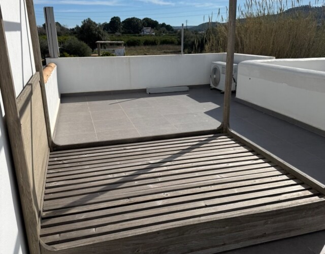 Master bedroom deck over looking pool