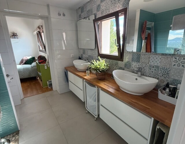 Master bath