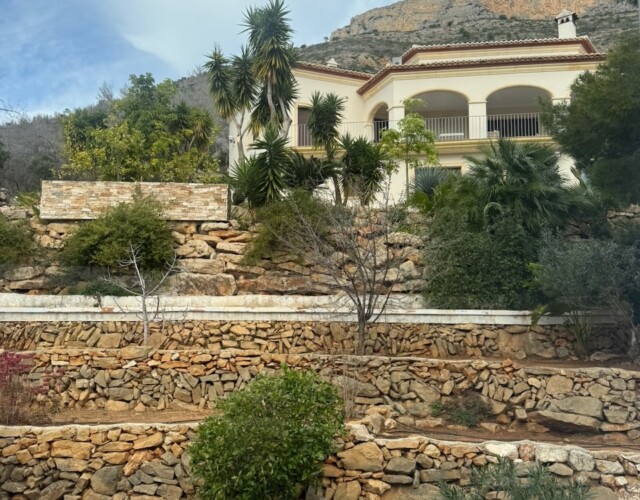 The only home behind the property then its all national park land