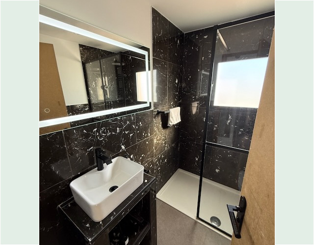 Main floor bath